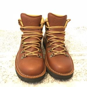 NEW DANNER Mountain Pass Hiking Boot